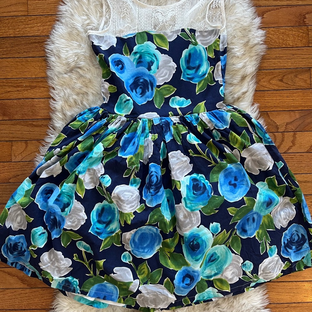 Fiveloaves Twofish 5L2F Floral Sleeveless Dress with Lace Detail Top